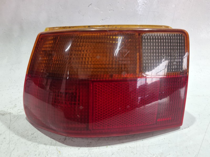 Recambio de piloto trasero izquierdo para opel astra f berlina (1991) 1.7 d referencia OEM IAM 02020200  