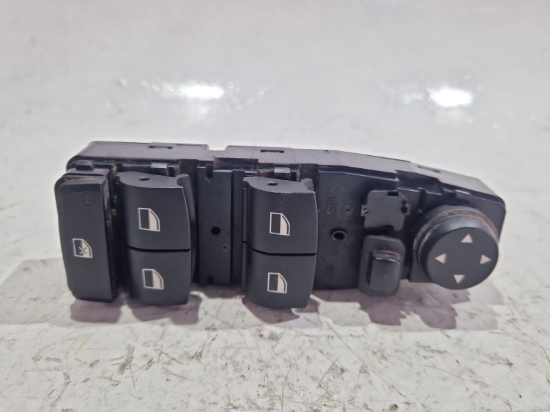 Recambio de mando elevalunas delantero izquierdo para bmw 5 (f10) 520 d referencia OEM IAM 923824101  