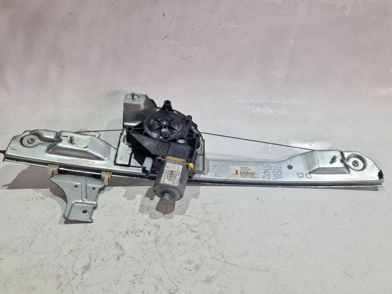 Recambio de mecanismo elevalunas delantero derecho para peugeot 208 1.4 hdi 68cv? referencia OEM IAM 9673154380  