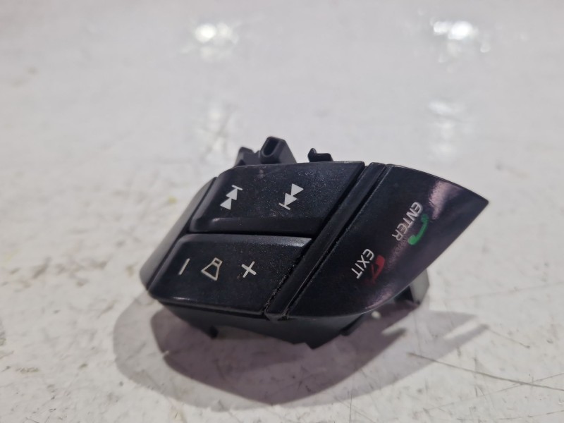 Recambio de mando volante para volvo xc90 i (275) d5 awd referencia OEM IAM 8685478  