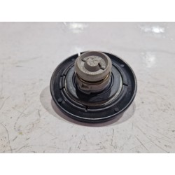 Recambio de tapa exterior combustible para peugeot 205 ii (20a/c) 1.7 diesel referencia OEM IAM 48045  