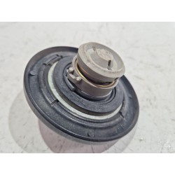 Recambio de tapa exterior combustible para peugeot 205 ii (20a/c) 1.7 diesel referencia OEM IAM 48045  