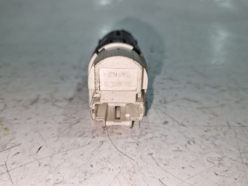 Recambio de interruptor para renault captur 1.5 dci referencia OEM IAM 1353  