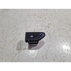 Recambio de botonera cierre centralizado para renault captur 1.5 dci referencia OEM IAM 252103678R  