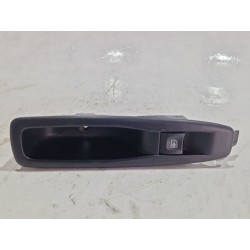 Recambio de mando elevalunas delantero derecho para renault captur 1.5 dci referencia OEM IAM 829614619R  