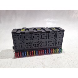 CAJA RELES / FUSIBLES 357937039 