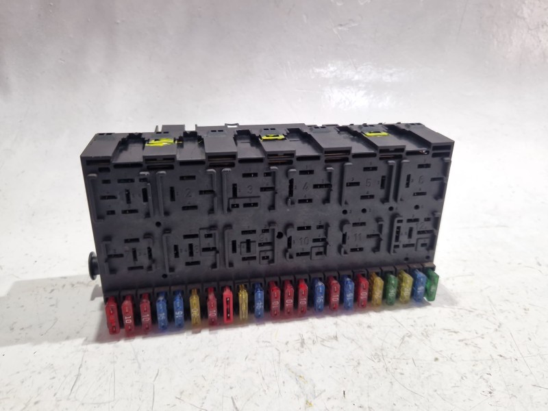 Recambio de caja reles / fusibles para seat toledo (1l)(09.1991) 1.8 i referencia OEM IAM 357937039  