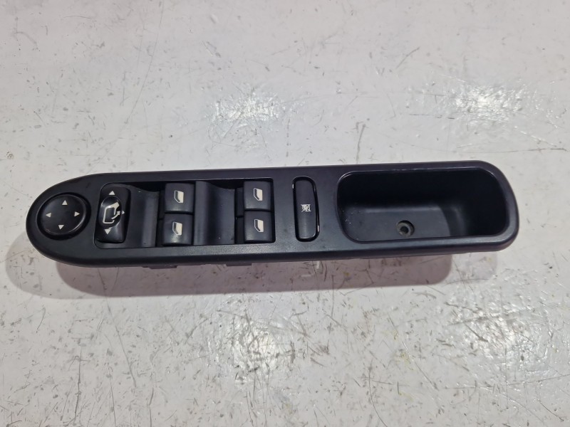 Recambio de mando elevalunas delantero izquierdo para peugeot 307 (3a/c) 1.6 hdi 110 referencia OEM IAM 532697001  