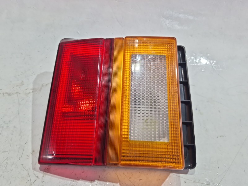 Recambio de piloto trasero derecho para audi 100 c3 sedán (443, 444) 2.2 referencia OEM IAM 0918419R38  