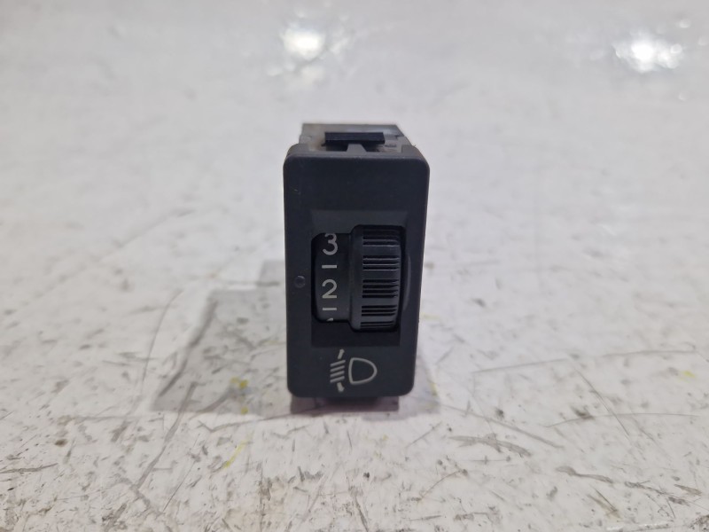 Recambio de regulador altura luces para citroën xsara 2.0 hdi referencia OEM IAM   