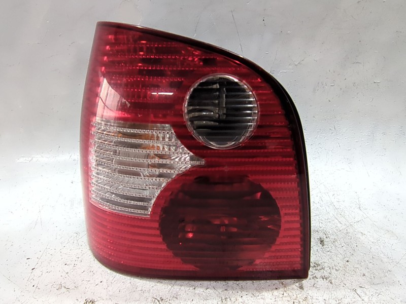 Recambio de piloto trasero izquierdo para volkswagen polo iv (9n_, 9a_) 1.4 tdi referencia OEM IAM 6Q6945095G  