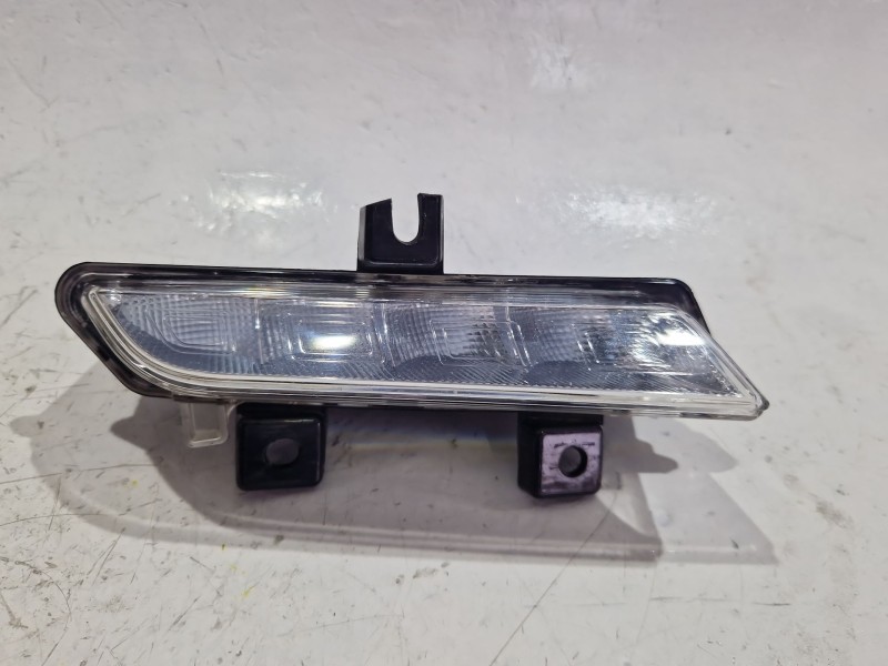 Recambio de faro antiniebla derecho para renault clio iv (bh_) 1.2 tce 120 (bhau) referencia OEM IAM 266059493R  