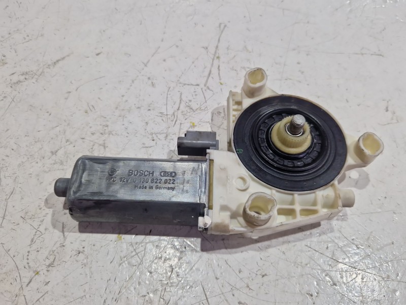 Recambio de motor elevalunas delantero izquierdo para peugeot 307 (3a/c) 1.6 hdi referencia OEM IAM 0130822022  