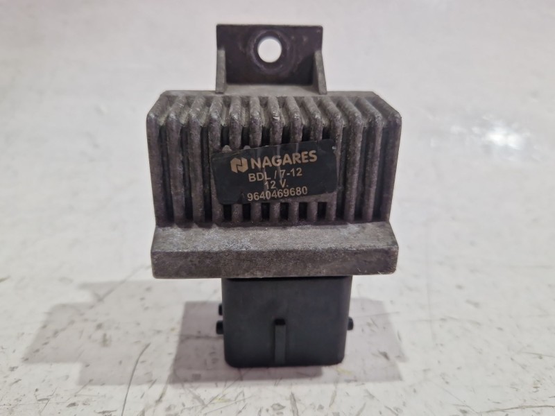 Recambio de caja precalentamiento para citroën berlingo furgón (2008) 1.6 hdi 75 referencia OEM IAM 9640469680  