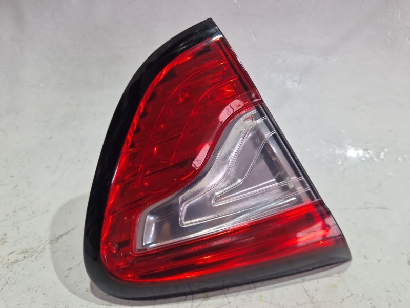 Recambio de piloto porton trasero izquierdo para renault captur 1.5 dci referencia OEM IAM 265557893R  