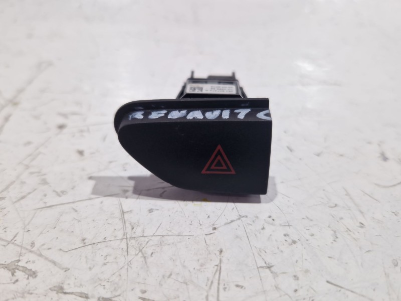Recambio de boton emergencia para renault captur 1.5 dci referencia OEM IAM 252907372R  