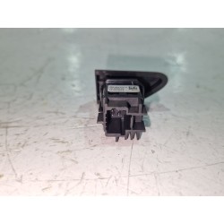 Recambio de boton emergencia para renault captur 1.5 dci referencia OEM IAM 252907372R  