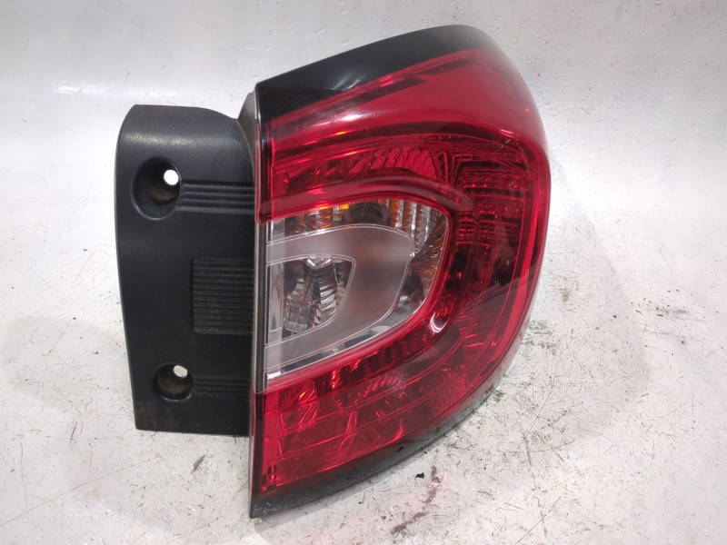 Recambio de piloto trasero derecho para renault captur 1.5 dci referencia OEM IAM 265502731R  