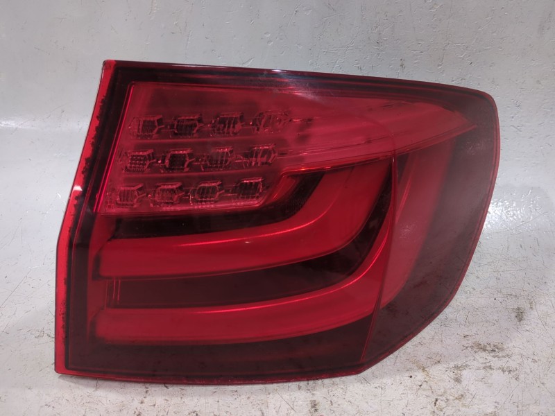 Recambio de piloto trasero derecho para bmw 5 (f10) 520 d referencia OEM IAM 720323407  