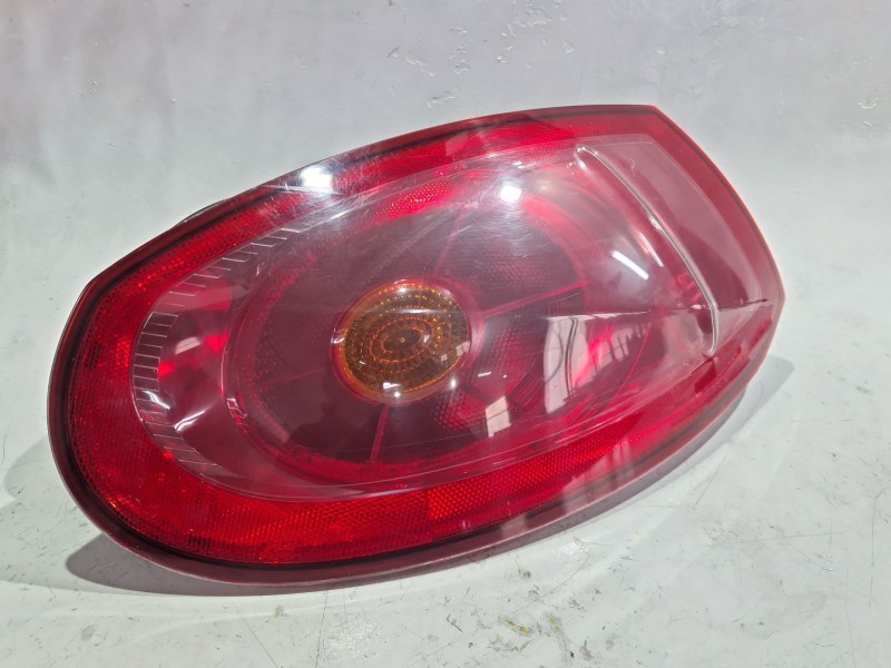 Recambio de piloto trasero derecho para fiat bravo ii (198_) 1.9 d multijet (198axb1a) referencia OEM IAM e95653  
