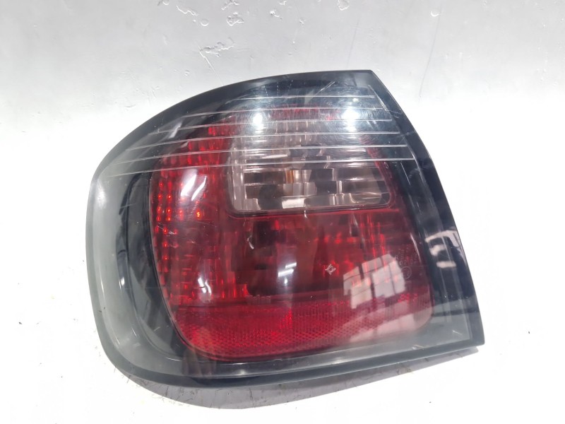 Recambio de piloto trasero izquierdo para nissan primera (p10) 2.0 d referencia OEM IAM 265559F600  