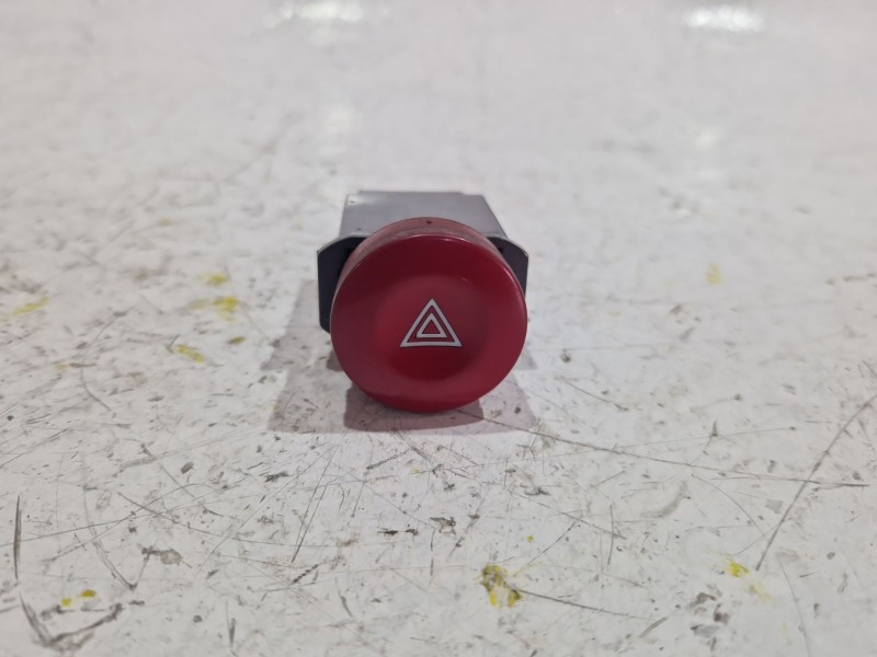 Recambio de boton emergencia para daewoo kalos (klas) 1.4 16v referencia OEM IAM   