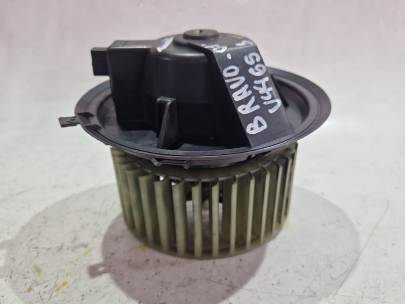 Recambio de motor calefaccion para fiat bravo (182)(1995) 1.9 jtd referencia OEM IAM 90225  