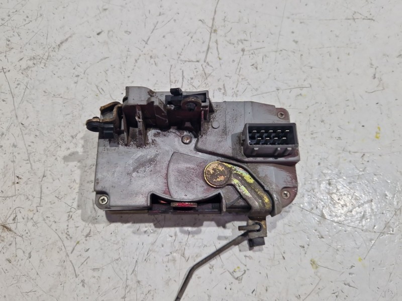 Recambio de cerradura puerta delantera izquierda para peugeot 306 (7b, n3, n5) 1.9 d referencia OEM IAM PBTL1  