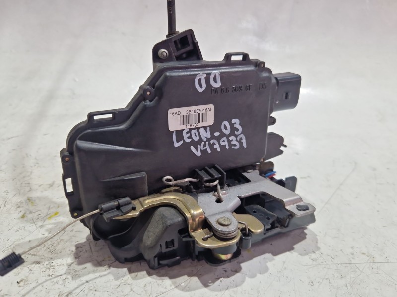 Recambio de cerradura puerta delantera derecha para seat leon (1m1) 1.9 tdi referencia OEM IAM 3B1837016AI  