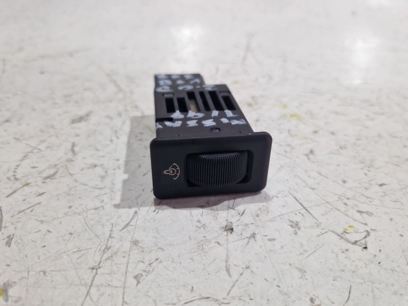 Recambio de regulador altura luces para nissan primera (p10) 2.0 d referencia OEM IAM 8999  