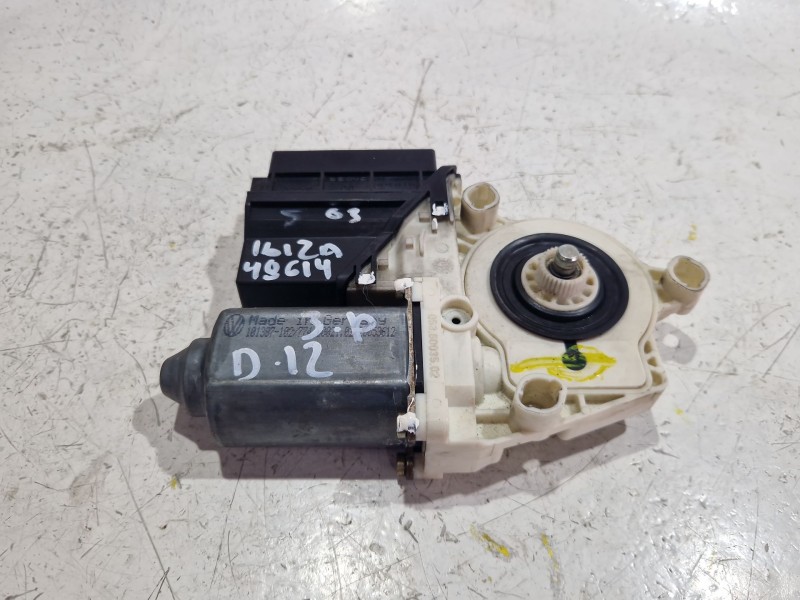 Recambio de motor elevalunas delantero izquierdo para seat ibiza iii (6l1) 1.9 sdi referencia OEM IAM 6Q2959802A  