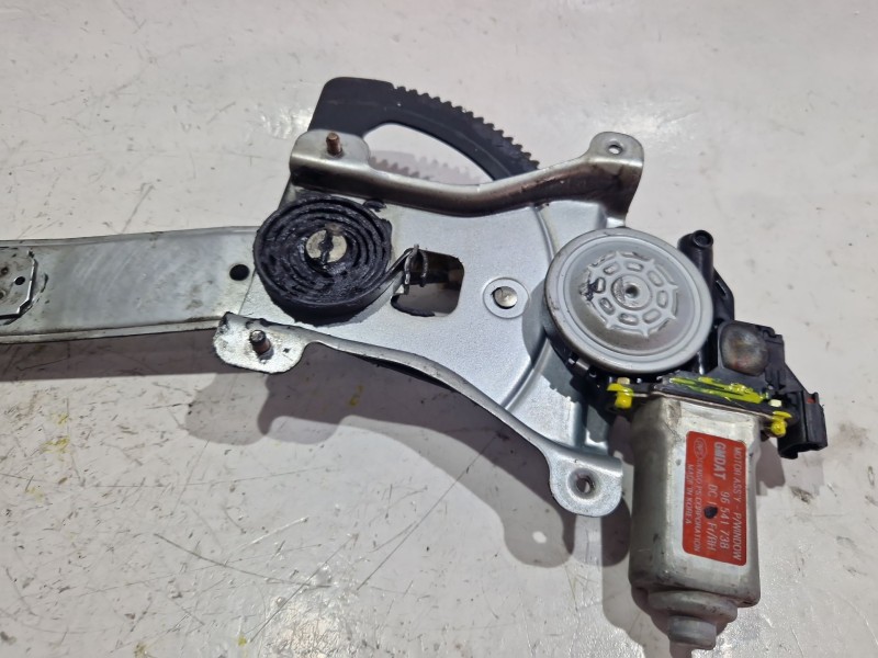 Recambio de mecanismo elevalunas delantero derecho para daewoo kalos (klas) 1.4 16v referencia OEM IAM 96541738  