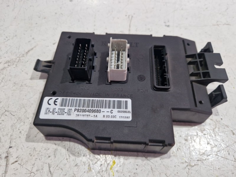 Recambio de modulo electronico para nissan primastar furgoneta (x83) 2.0 dci 90 referencia OEM IAM P8200409680C  