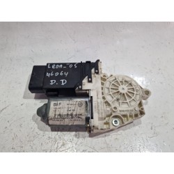 MOTOR ELEVALUNAS DELANTERO DERECHO 105529301 