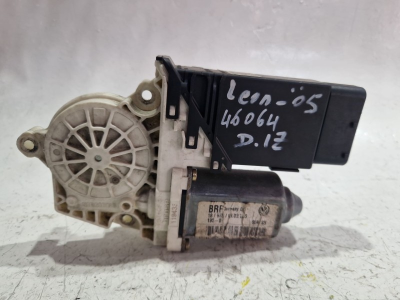 Recambio de motor elevalunas delantero izquierdo para seat leon (1m1)(11.1999) tdi referencia OEM IAM 9776105402301  