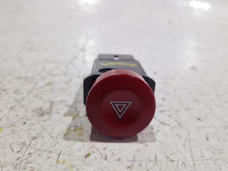 Recambio de boton emergencia para daewoo kalos (klas) 1.4 16v referencia OEM IAM 864W0140  