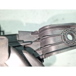 Recambio de faro delantero izquierdo para ssangyong tivoli 1.6 xdi 160 referencia OEM IAM 8310135300  