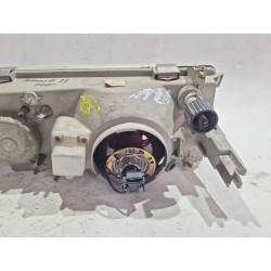 Recambio de faro delantero derecho para renault clio ii (bb_, cb_) 1.9 d (b/cb0e, bb0j) referencia OEM IAM 082636  