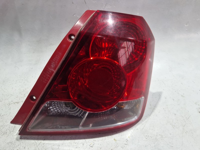 Recambio de piloto trasero derecho para daewoo kalos (klas) 1.4 16v referencia OEM IAM 300267R  