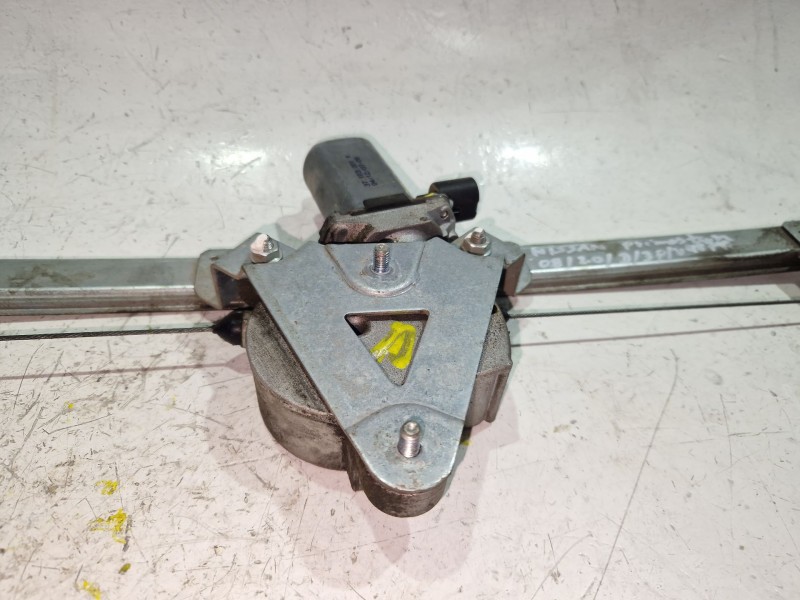 Recambio de mecanismo elevalunas delantero derecho para nissan primastar furgoneta (x83) 2.0 dci 90 referencia OEM IAM 37103001 