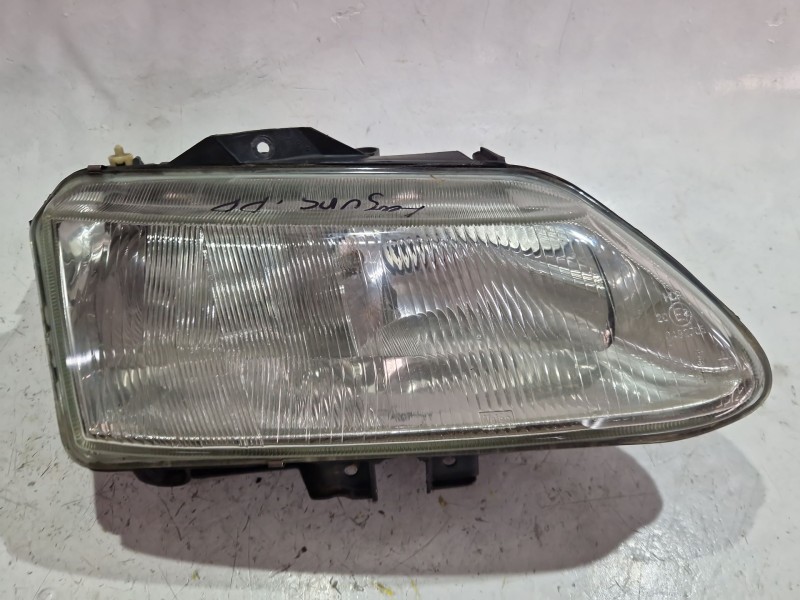 Recambio de faro delantero derecho para renault laguna i (b56_, 556_) 1.9 dti (b56j) referencia OEM IAM 7100820123  