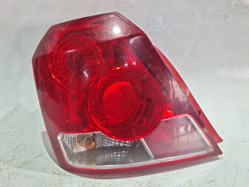 Recambio de piloto trasero izquierdo para daewoo kalos (klas) 1.4 16v referencia OEM IAM 8408DHI  