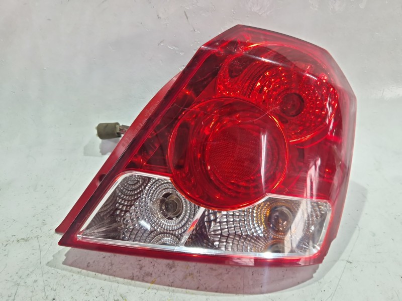 Recambio de piloto trasero derecho para chevrolet kalos 1.2 referencia OEM IAM 8408  