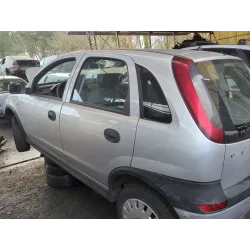 opel corsa c (x01) del año 2002
