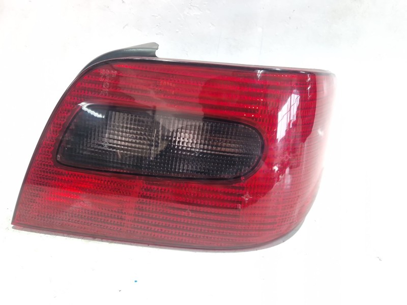 Recambio de piloto trasero derecho para citroën xsara berlina (1997) 1.9 td referencia OEM IAM  2534D 