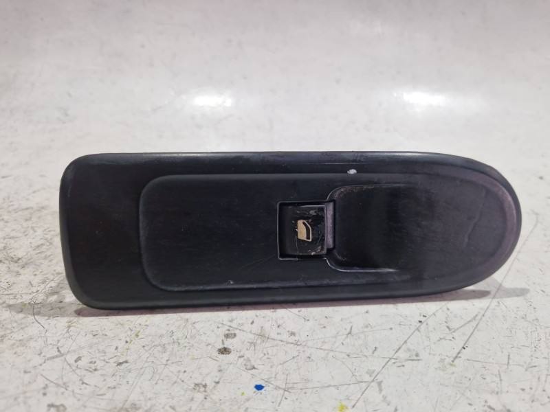 Recambio de mando elevalunas delantero derecho para citroën xsara berlina (1997) 1.9 td referencia OEM IAM 11688  