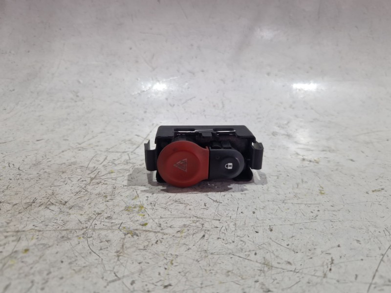 Recambio de boton emergencia para renault kangoo (kc0/1_) 1.5 dci referencia OEM IAM 8200214896  