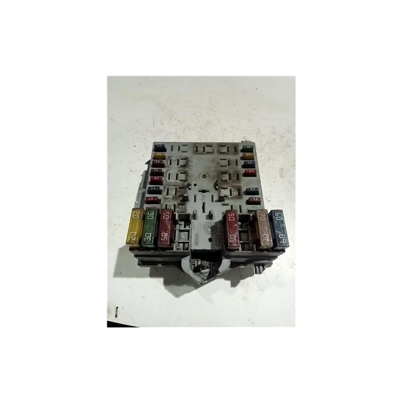 Recambio de caja fusibles/rele para fiat stilo (192)(2001) 1.9 jtd (192_xe1a) referencia OEM IAM 46846109  