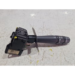 Recambio de mando intermitentes para renault clio ii (bb_, cb_) 1.9 d (b/cb0e, bb0j) referencia OEM IAM 8200792586  