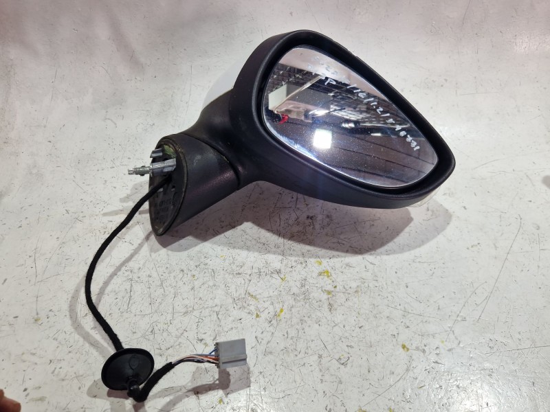 Recambio de retrovisor derecho para ford fiesta vi (cb1, ccn) 1.25 referencia OEM IAM E8024704  
